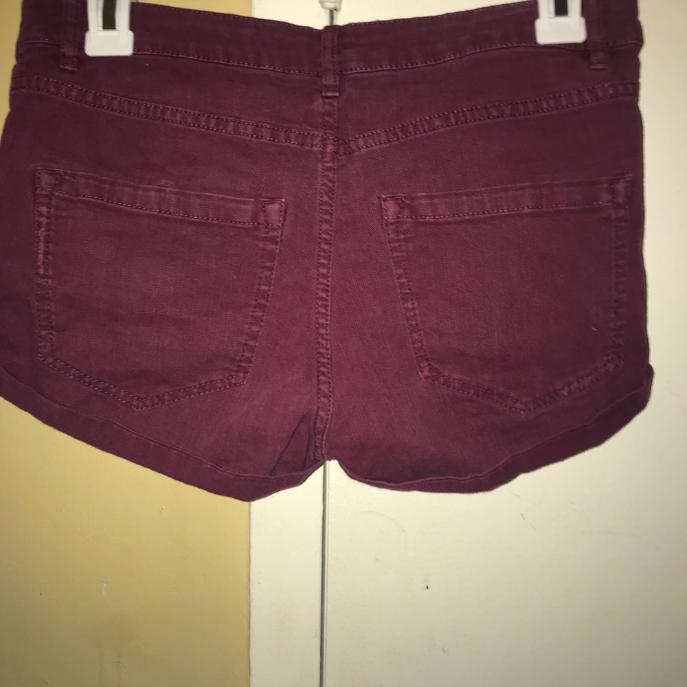 Shorts - Picture 2 of 3